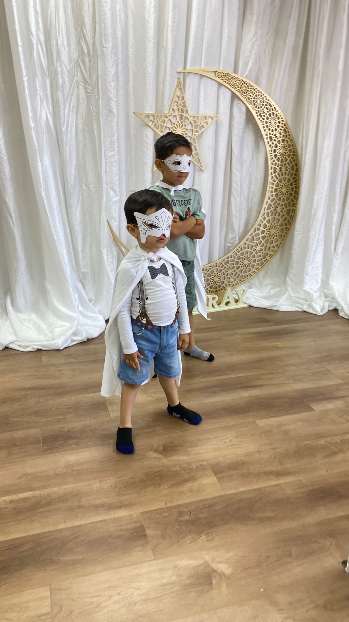 Fullscreen Gallery Image